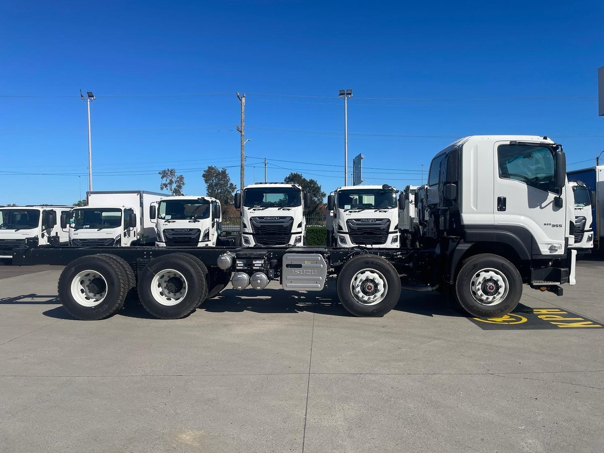 2026 Isuzu F Series image 9