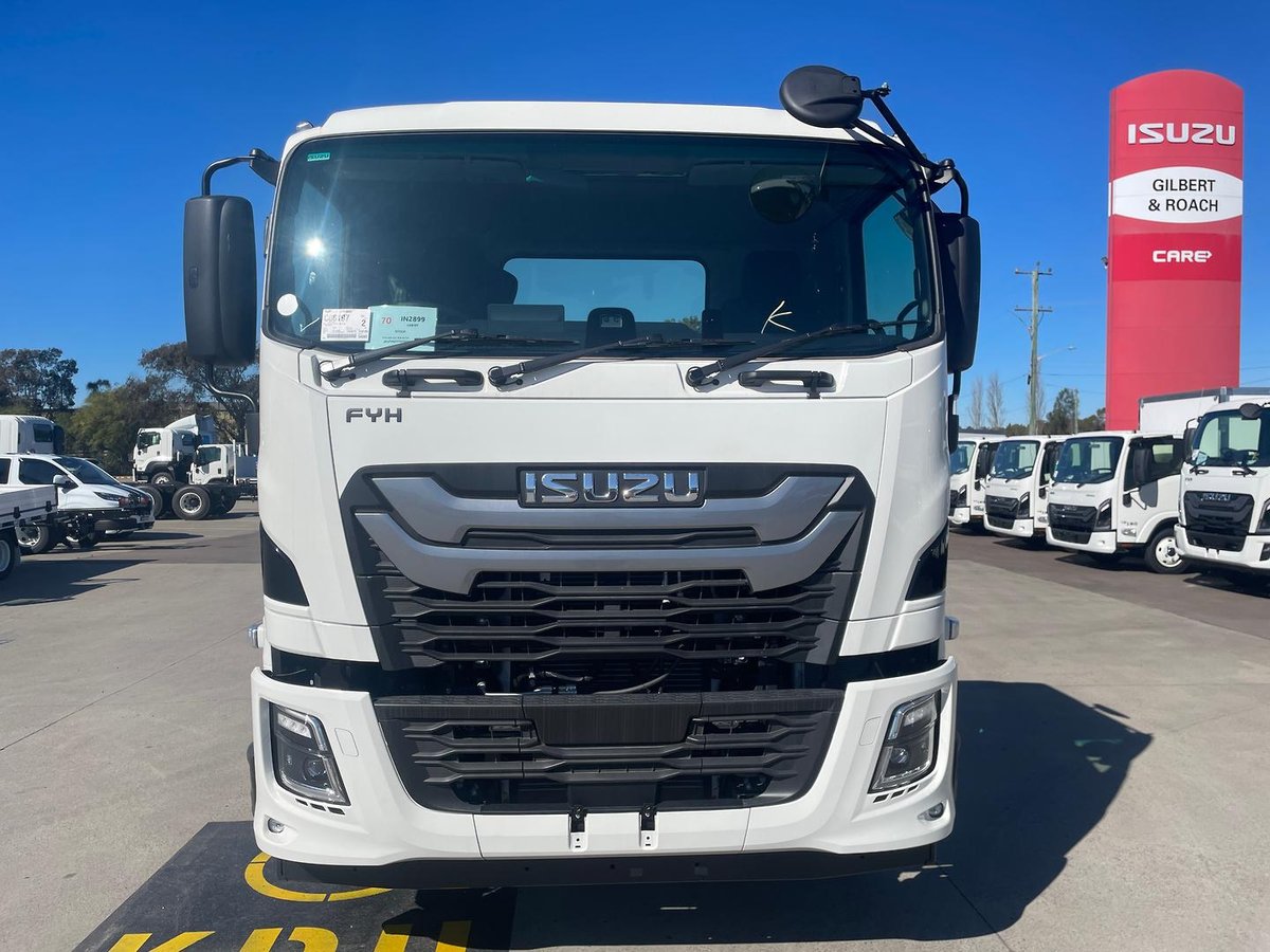 2026 Isuzu F Series image 2