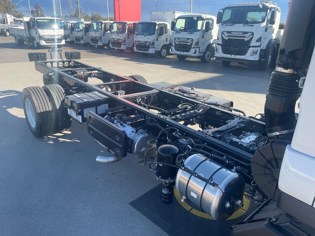 2026 Isuzu F Series image 11