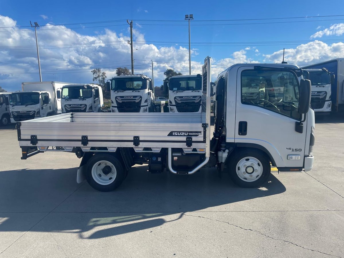 2026 Isuzu N Series image 10