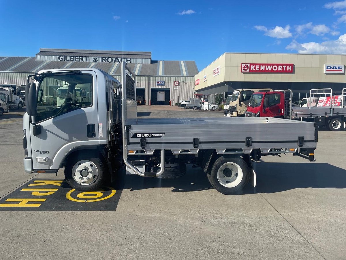 2026 Isuzu N Series image 4