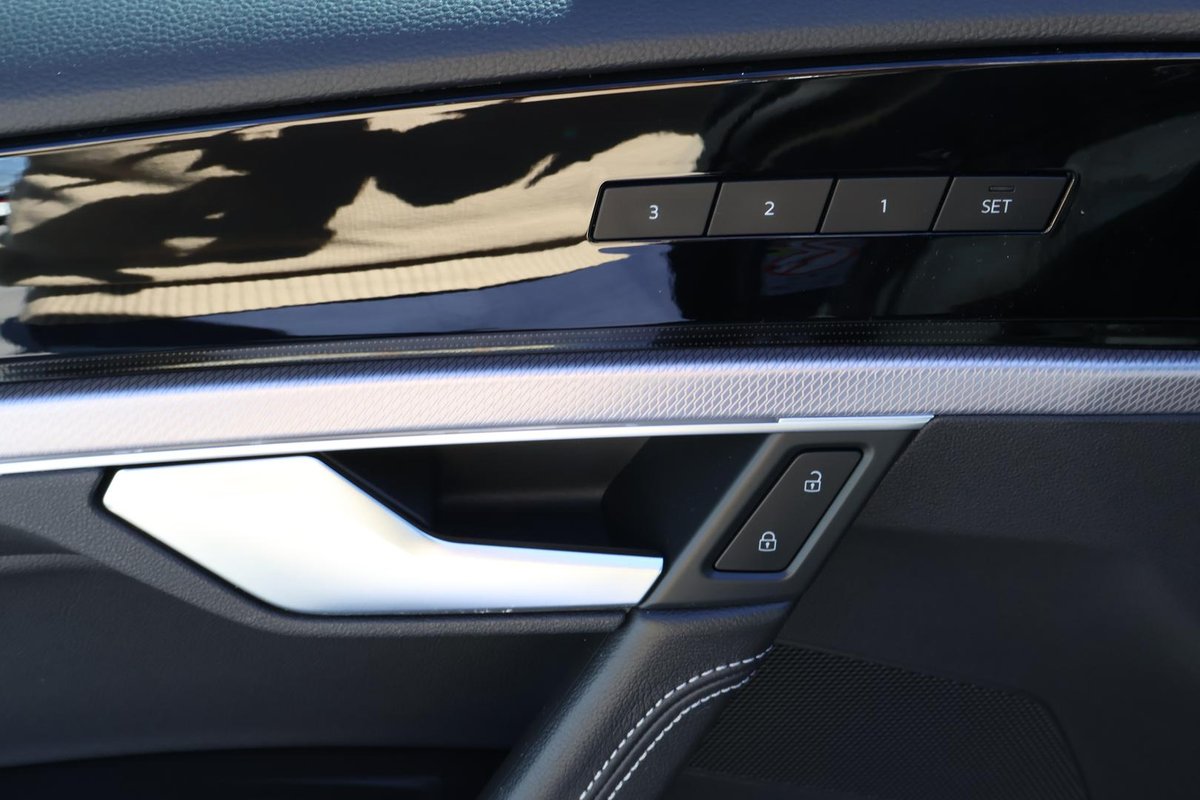 2022 Volkswagen Touareg 210TDI R-Line CR MY22 Four Wheel Drive image 32