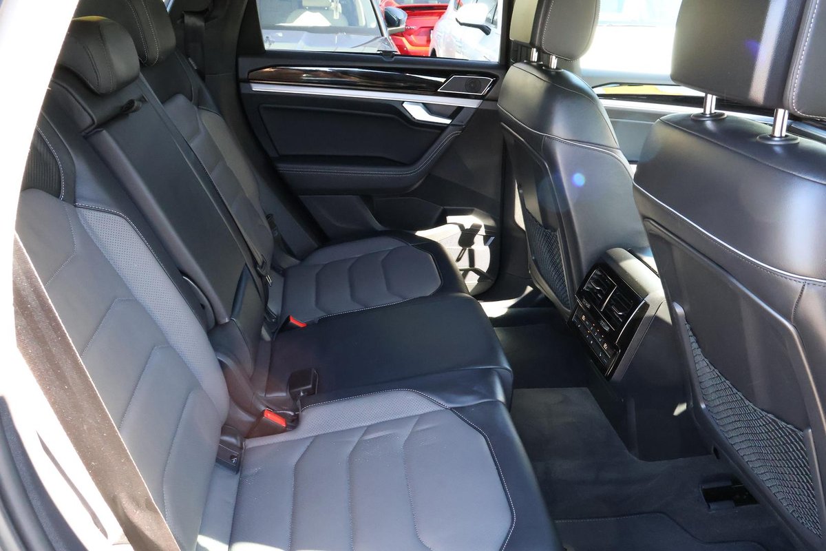 2022 Volkswagen Touareg 210TDI R-Line CR MY22 Four Wheel Drive image 29