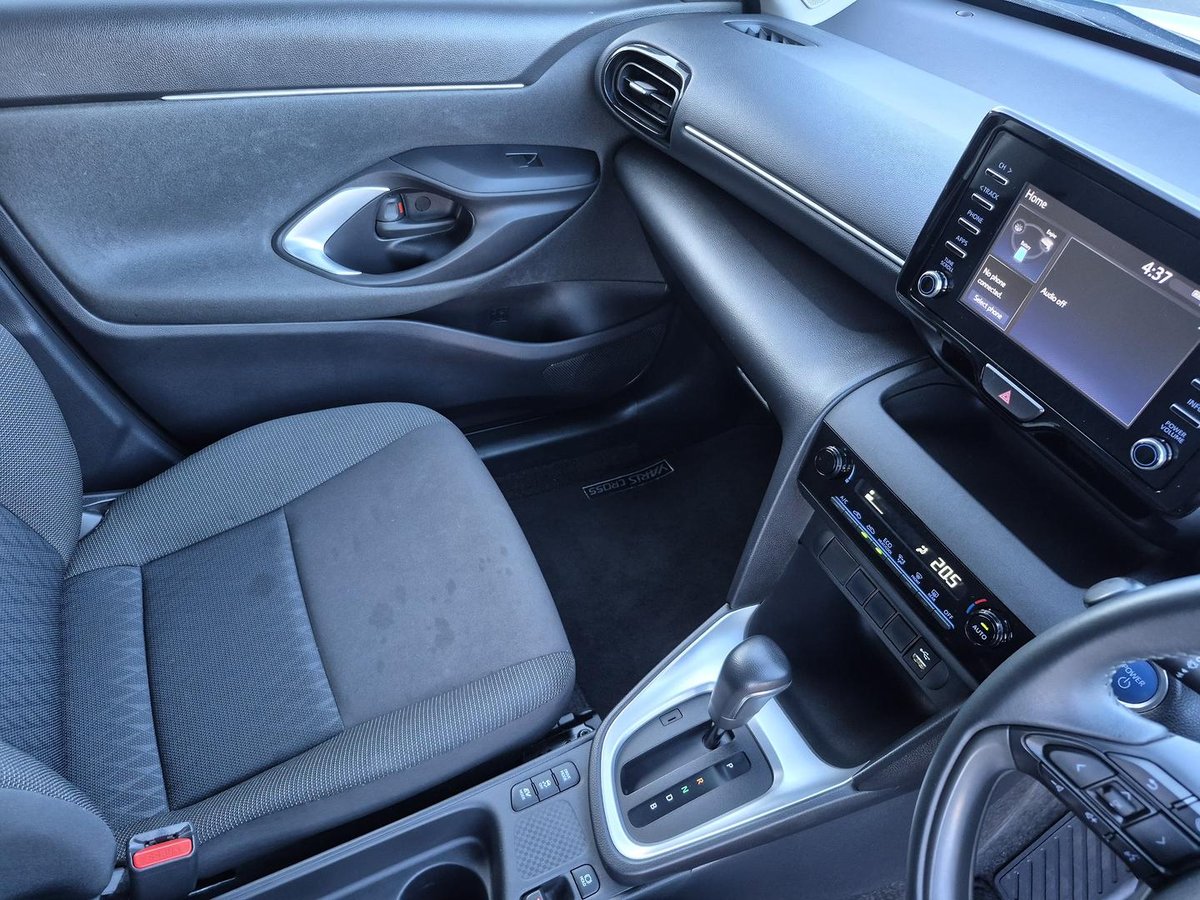 2021 Toyota Yaris Cross GX MXPJ10R image 21