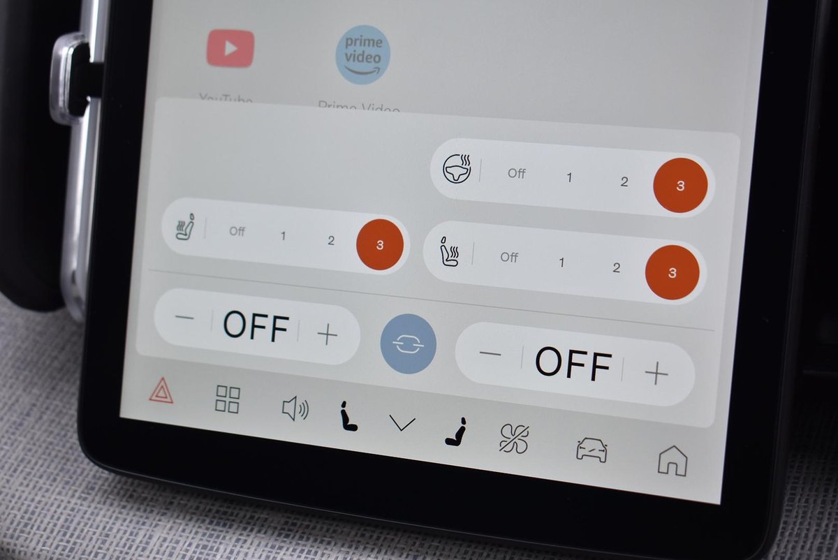 2023 Volvo EX30 Single Motor Extended Range Ultra MY24 image 25