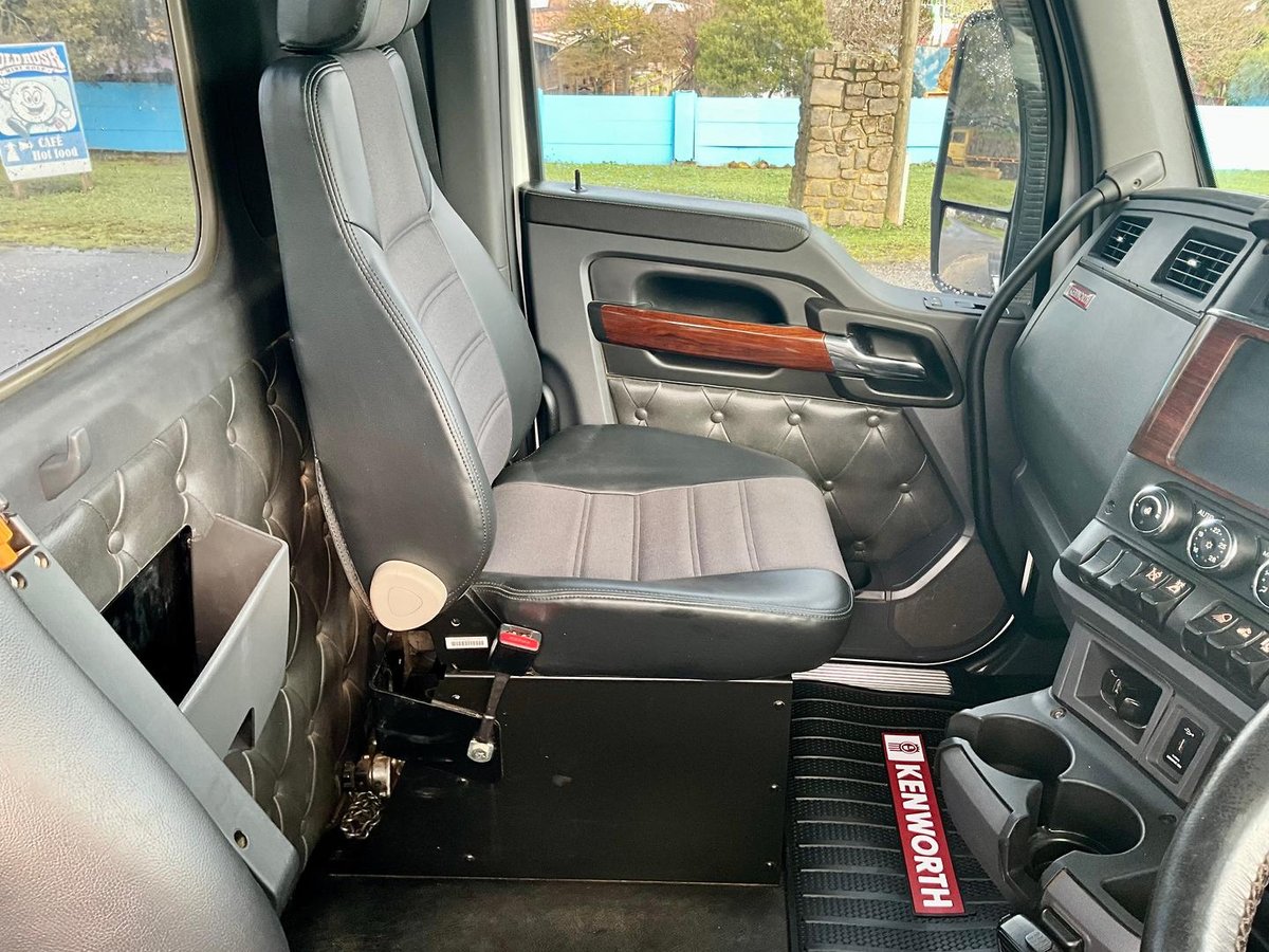 2022 Kenworth T410 image 14