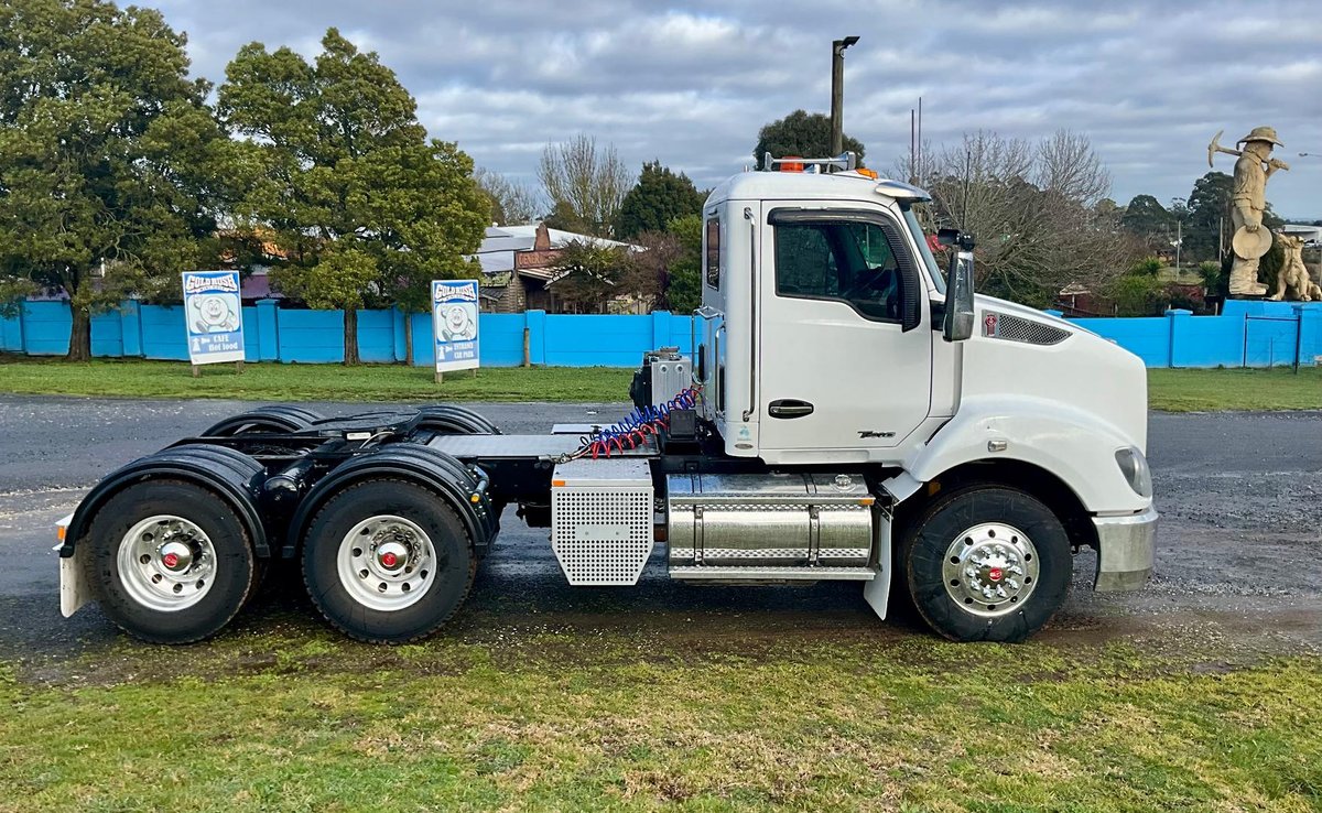 2022 Kenworth T410 image 3