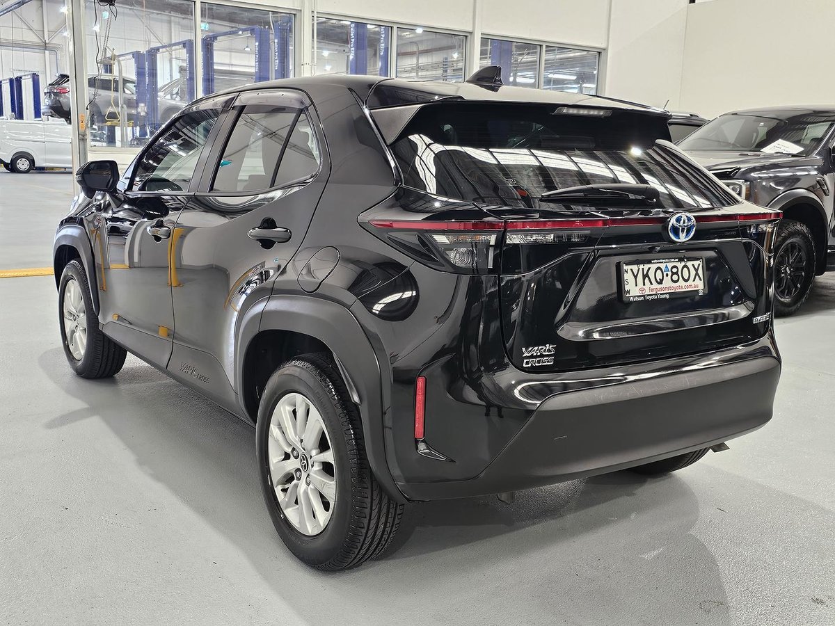 2021 Toyota Yaris Cross GX MXPJ15R AWD image 9
