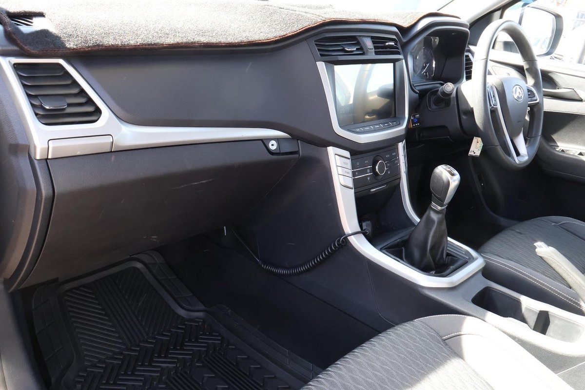 2020 LDV T60 PRO SK8C 4X4 Dual Range image 22