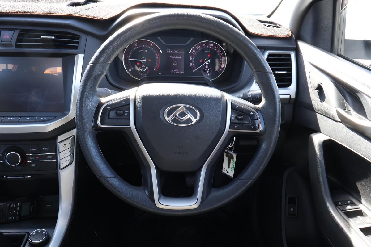 2020 LDV T60 PRO SK8C 4X4 Dual Range image 9