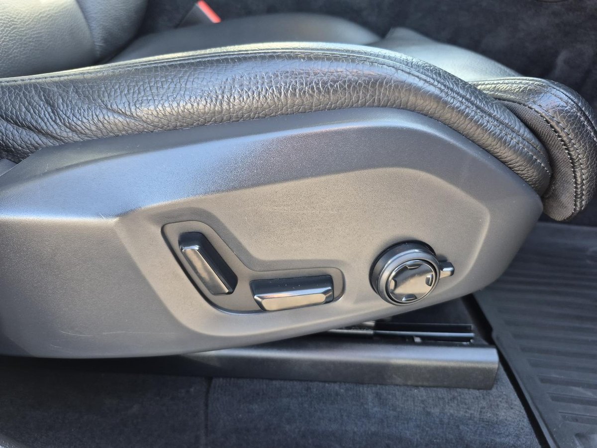 2020 Volvo XC60 D4 Momentum MY21 AWD image 13