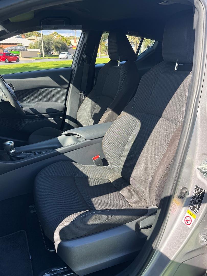 2019 Toyota C-HR NGX10R image 16