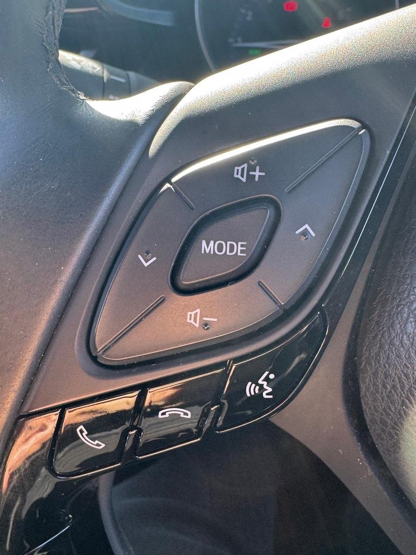2019 Toyota C-HR NGX10R image 17