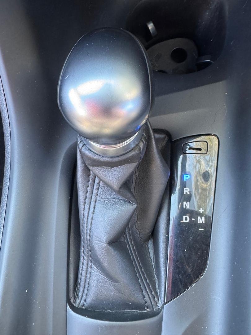 2019 Toyota C-HR NGX10R image 24