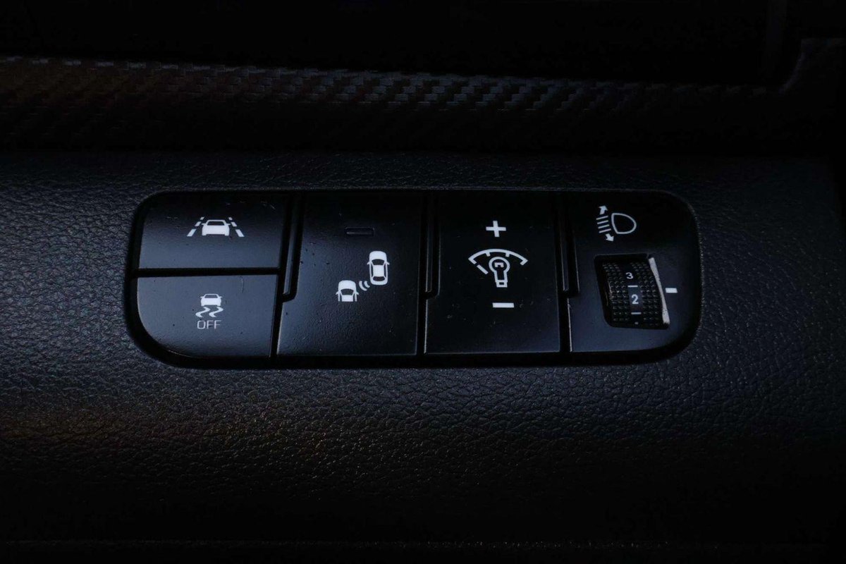 2018 Hyundai Elantra SR Turbo AD MY18 image 19