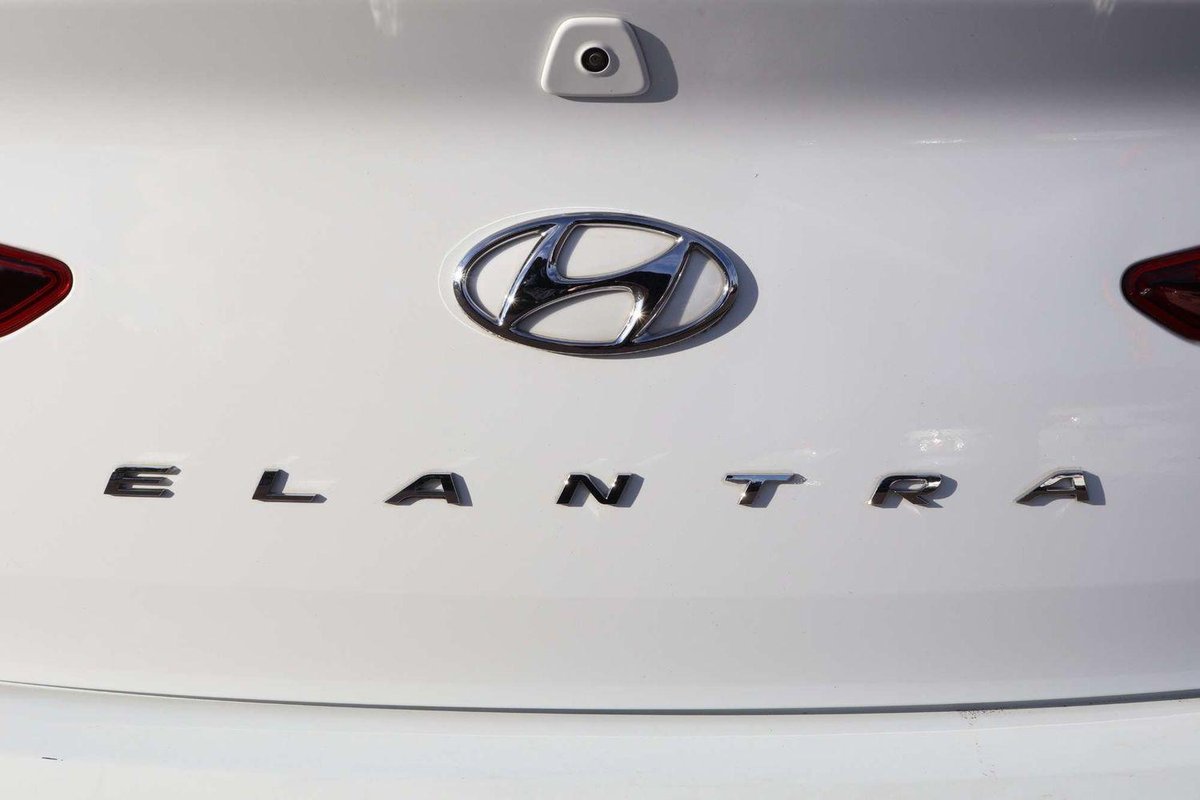 2018 Hyundai Elantra SR Turbo AD MY18 image 22