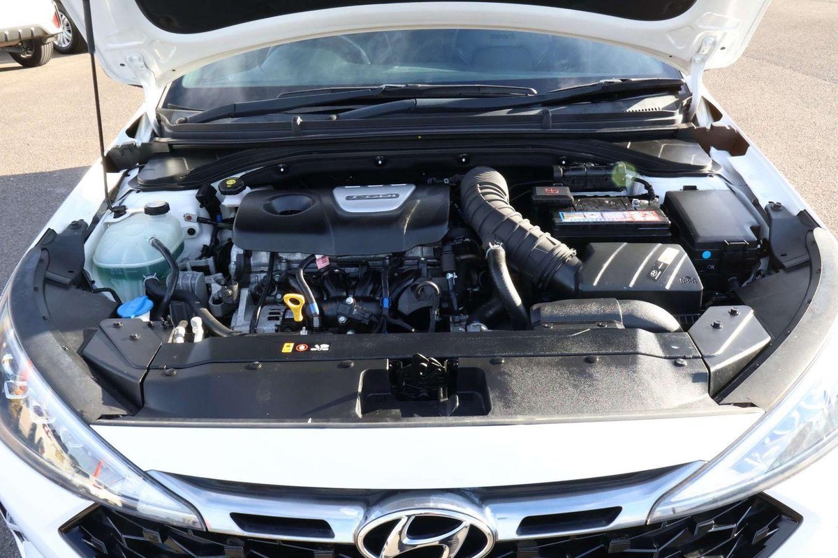 2018 Hyundai Elantra SR Turbo AD MY18 image 25