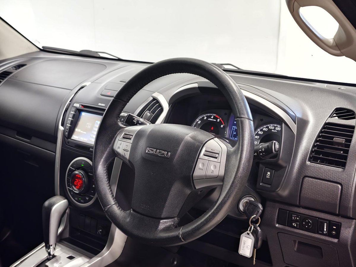 2014 Isuzu MU-X LS-T MY14 4X4 Dual Range image 7