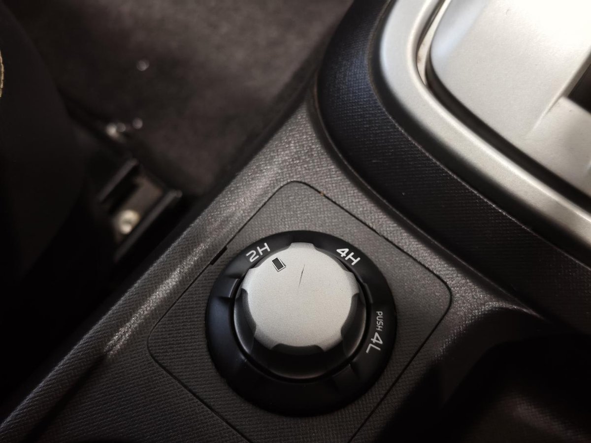 2014 Isuzu MU-X LS-T MY14 4X4 Dual Range image 14