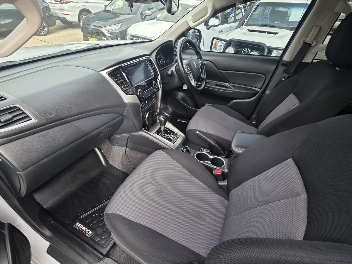 2020 Mitsubishi Triton GLX-R MR MY20 4X4 Dual Range image 11