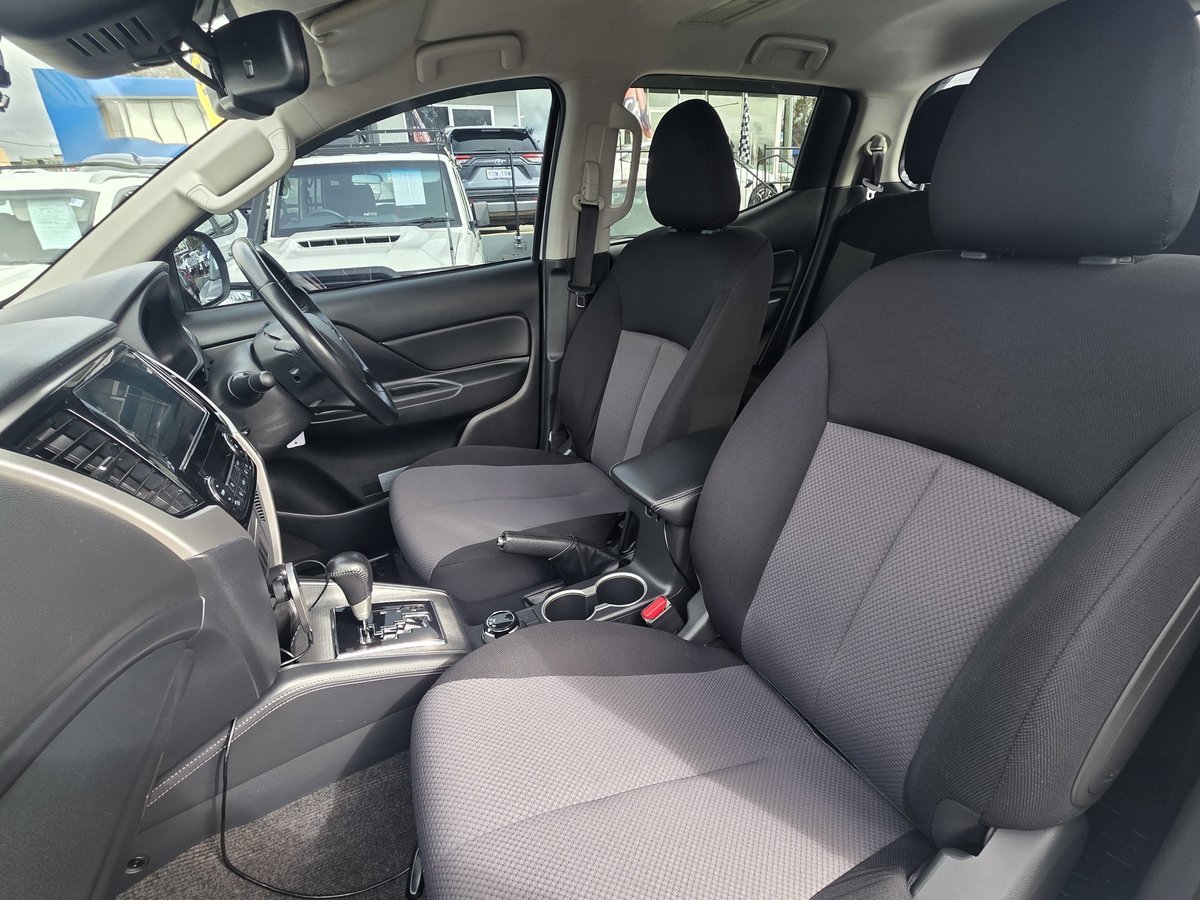 2020 Mitsubishi Triton GLX-R MR MY20 4X4 Dual Range image 12