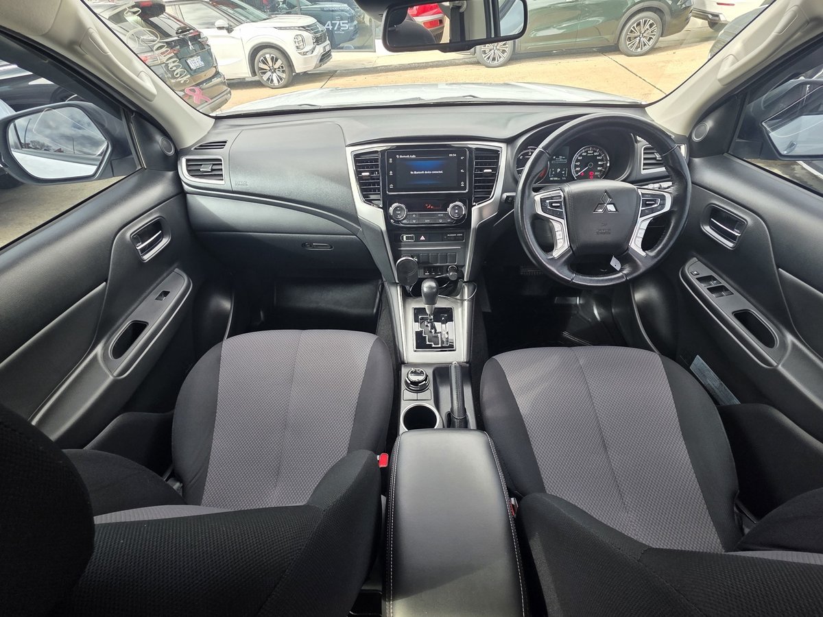 2020 Mitsubishi Triton GLX-R MR MY20 4X4 Dual Range image 16