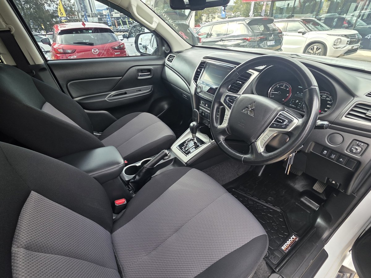 2020 Mitsubishi Triton GLX-R MR MY20 4X4 Dual Range image 17