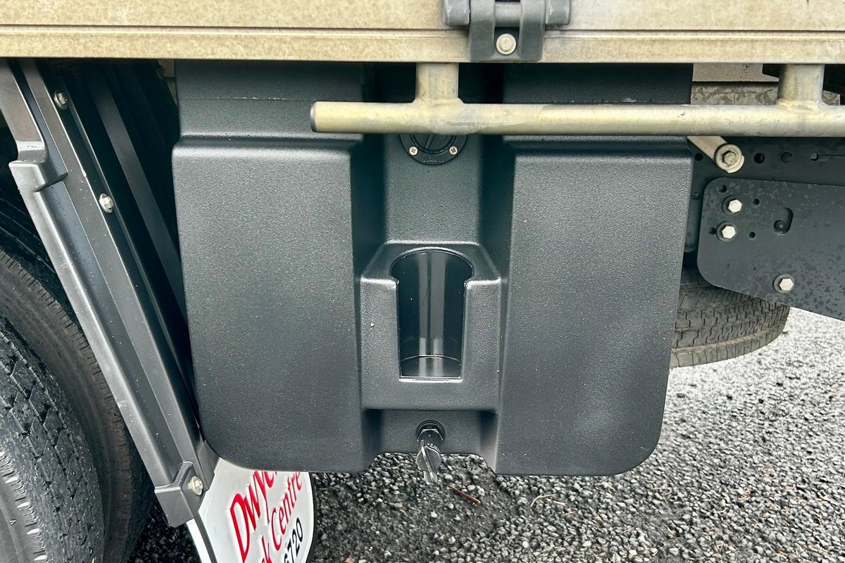 2022 Isuzu N Series NPR 45/55-155 Tradepack image 13
