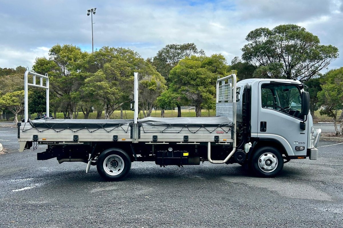 2022 Isuzu N Series NPR 45/55-155 Tradepack image 2