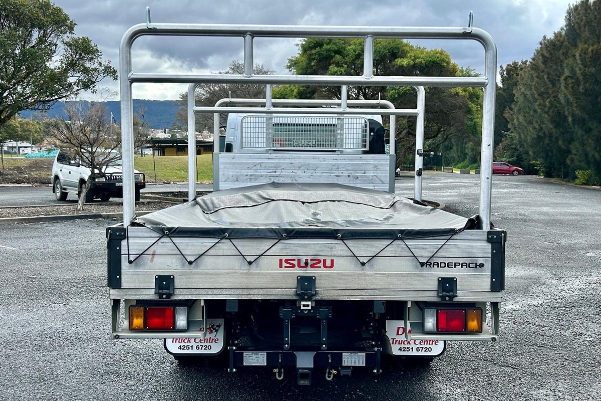 2022 Isuzu N Series NPR 45/55-155 Tradepack image 5