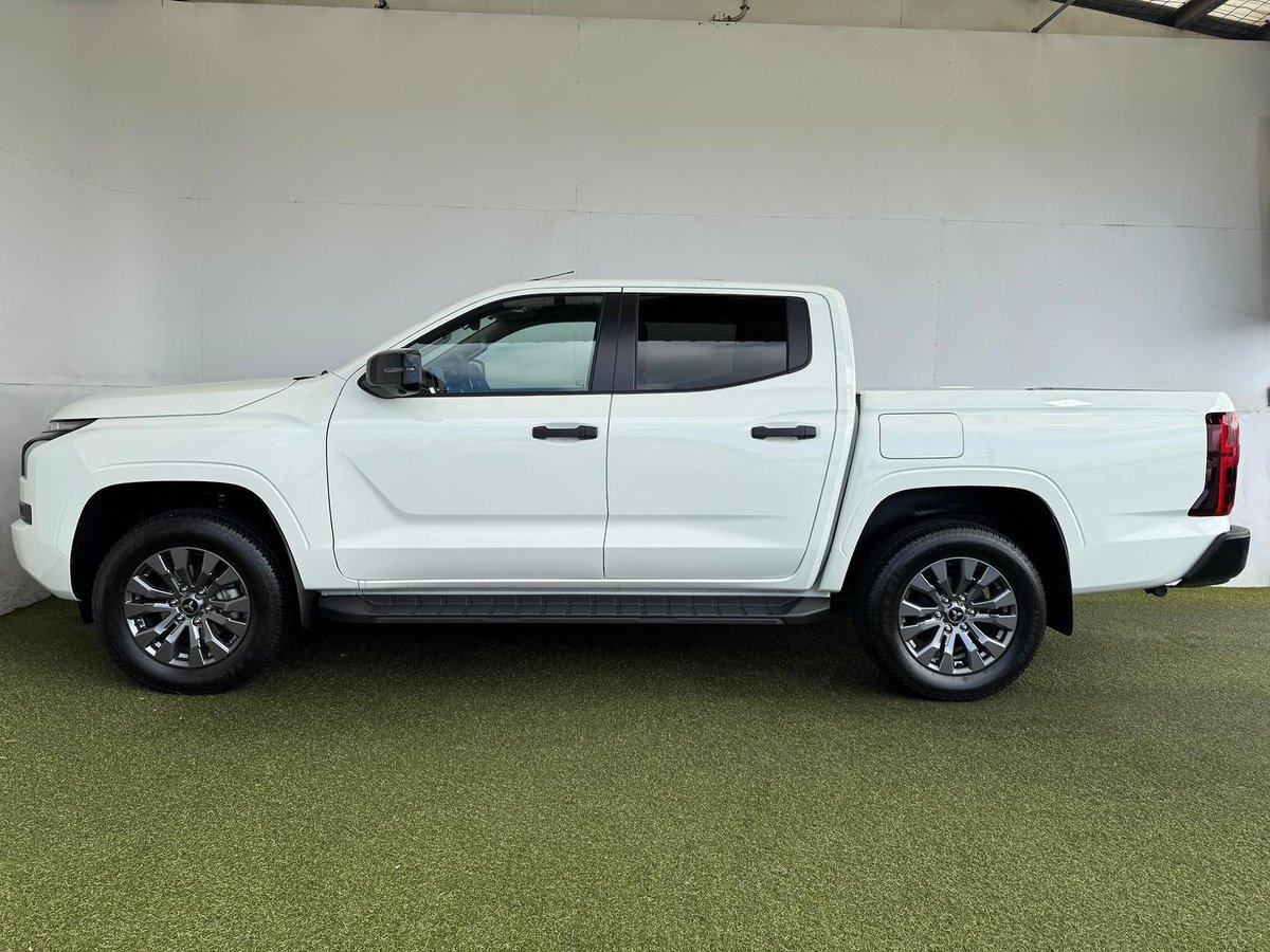 2026 Mitsubishi Triton GLS MV MY26 4X4 Dual Range image 8