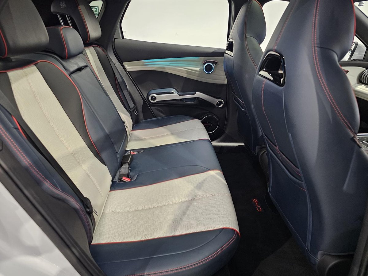 2023 BYD ATTO 3 Extended image 23