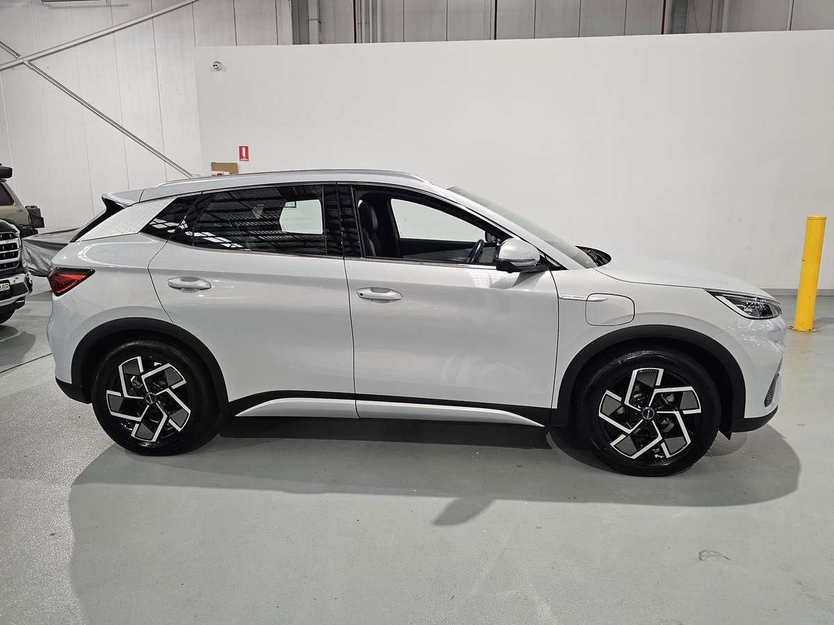 2023 BYD ATTO 3 Extended image 6