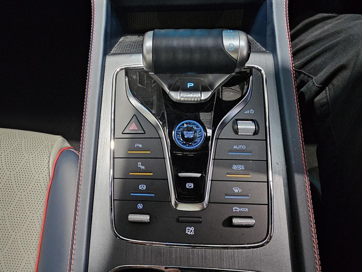 2023 BYD ATTO 3 Extended image 21