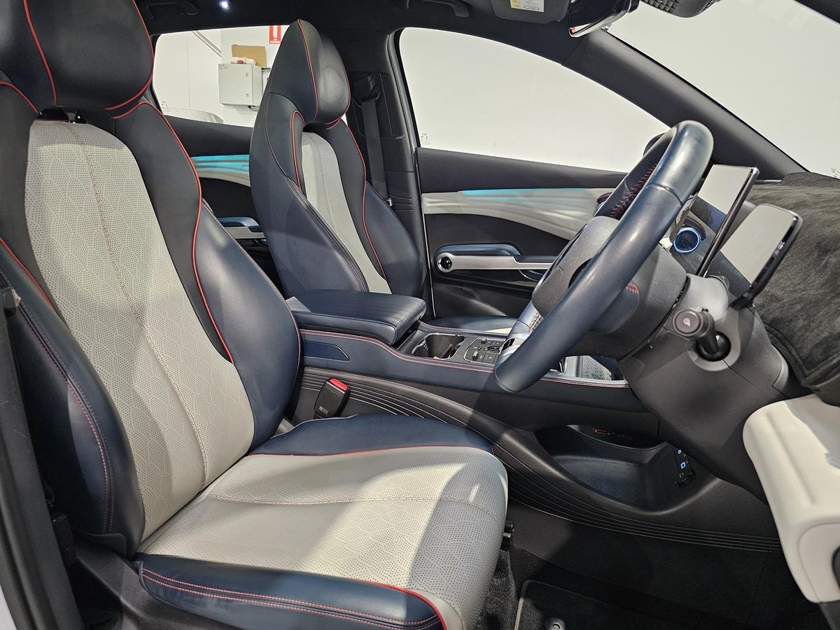 2023 BYD ATTO 3 Extended image 12