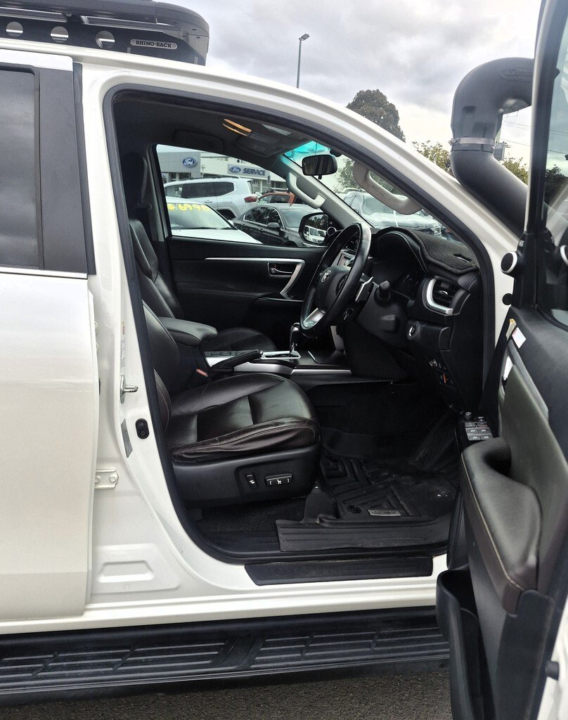 2018 Toyota Fortuner image 10