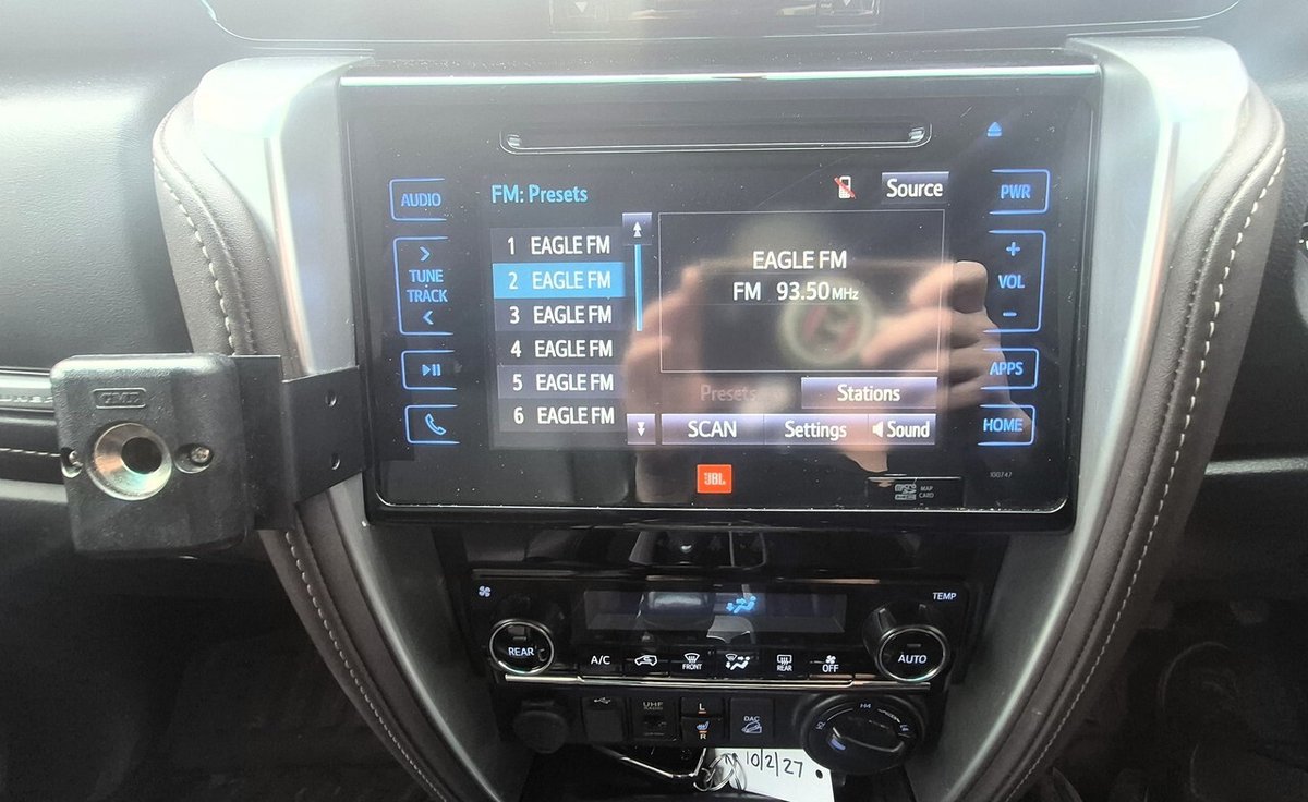 2018 Toyota Fortuner image 19