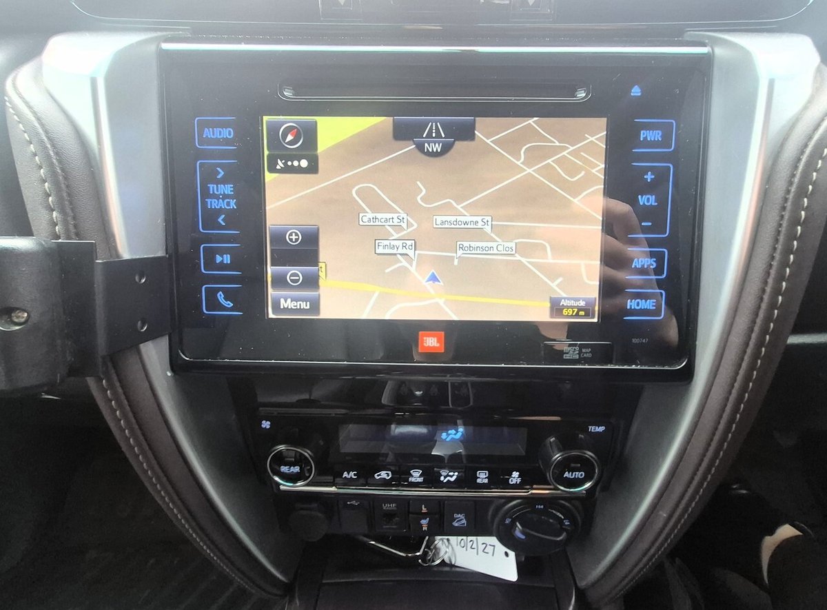 2018 Toyota Fortuner image 22