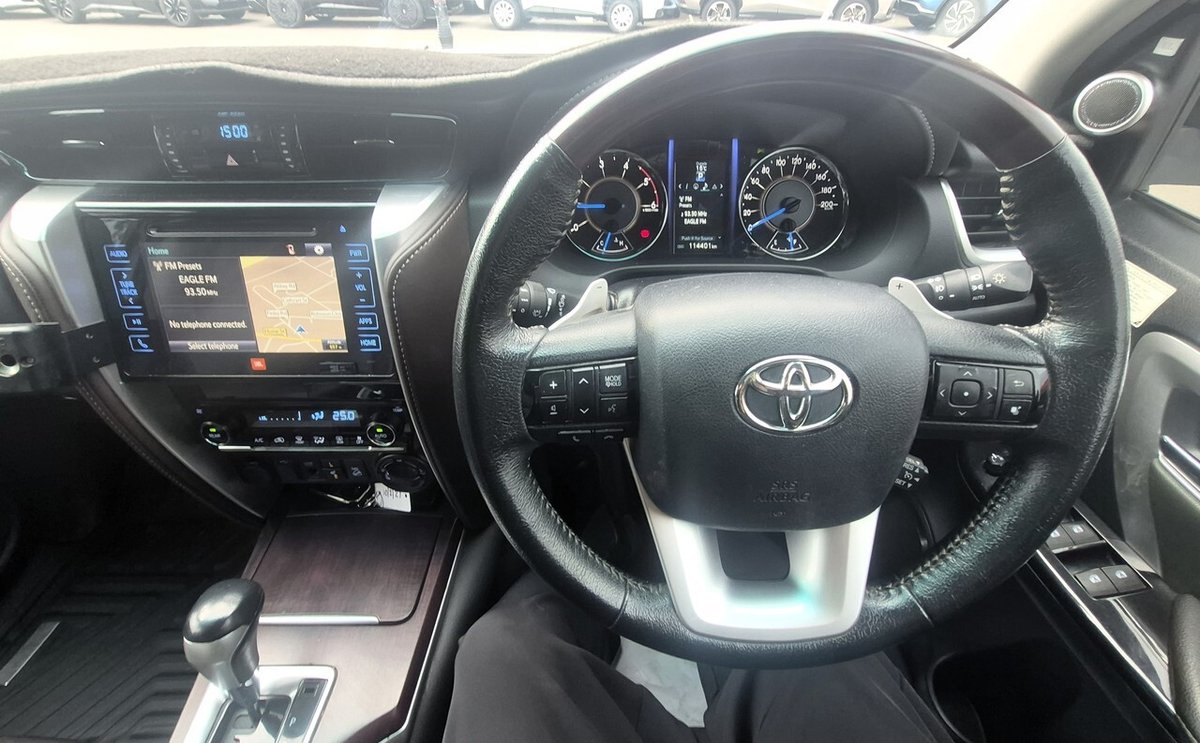 2018 Toyota Fortuner image 28