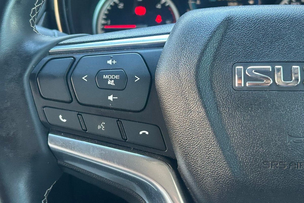 2024 Isuzu D-MAX image 14