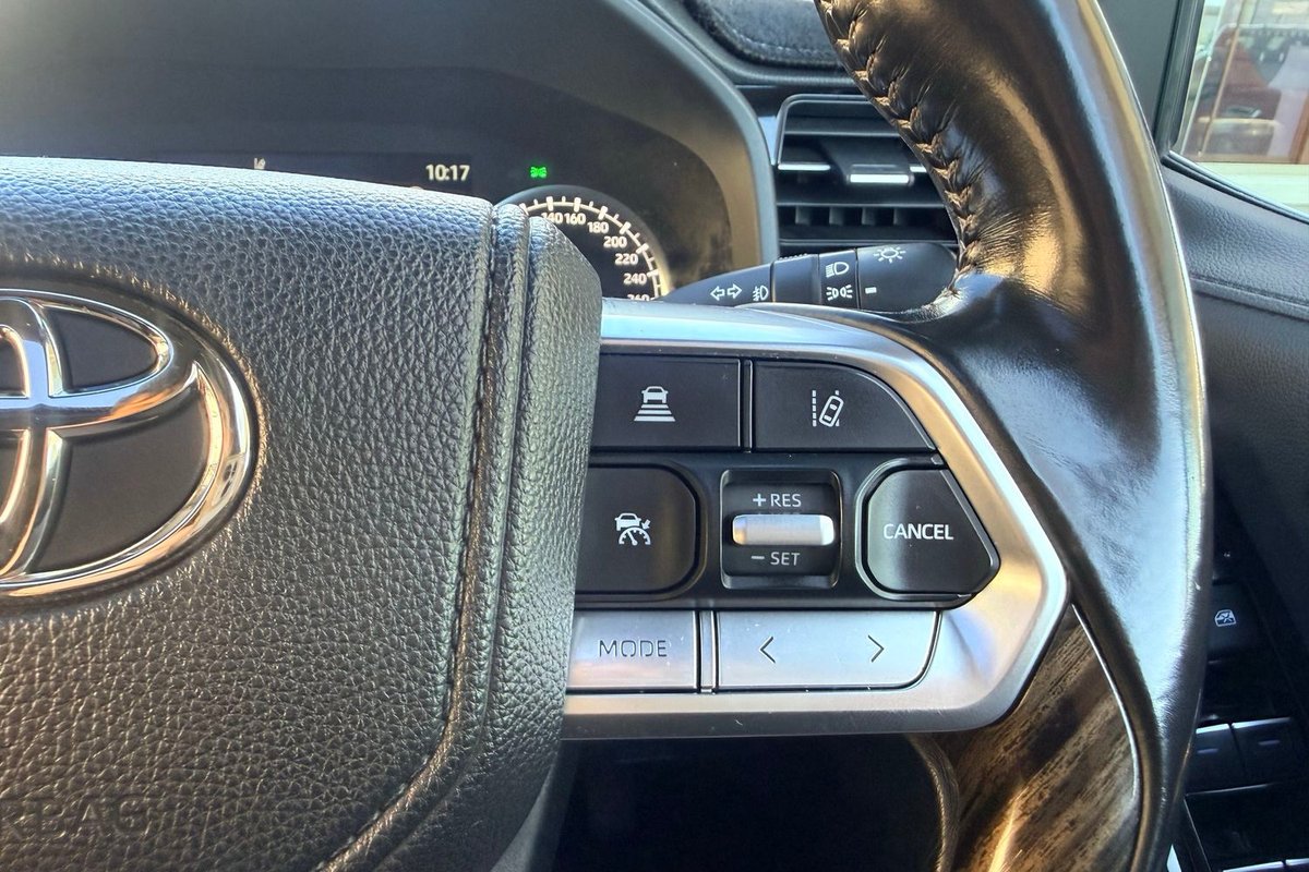 2022 Toyota Landcruiser VX FJA300R 4X4 Dual Range image 12