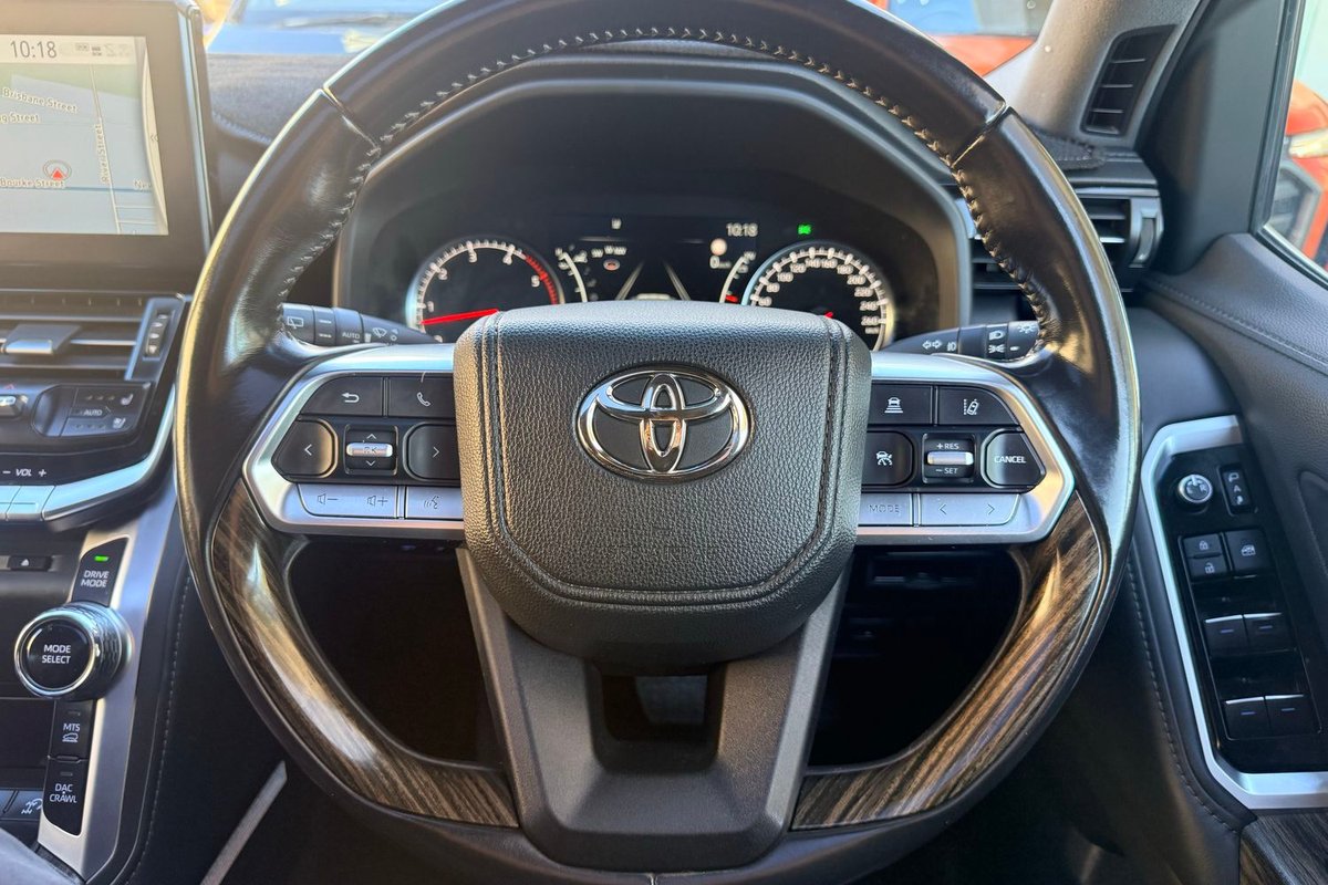 2022 Toyota Landcruiser VX FJA300R 4X4 Dual Range image 13