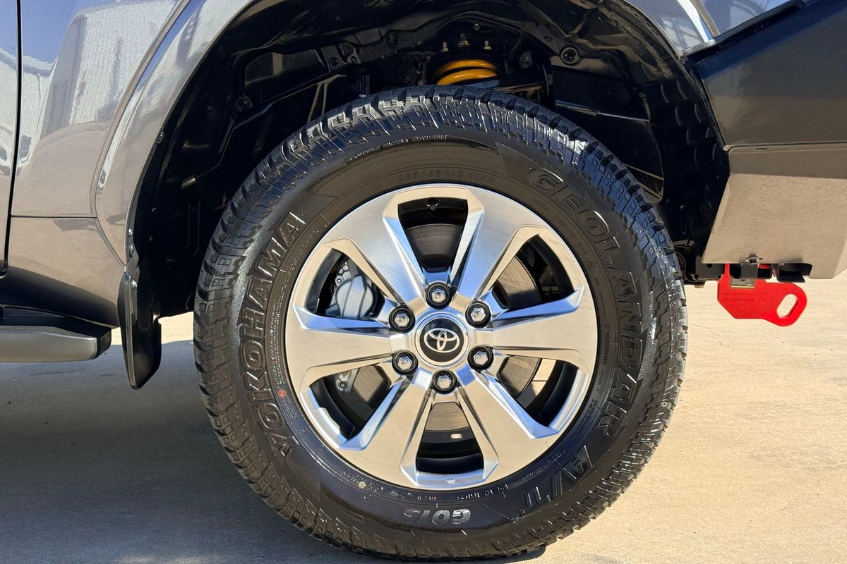 2022 Toyota Landcruiser VX FJA300R 4X4 Dual Range image 7