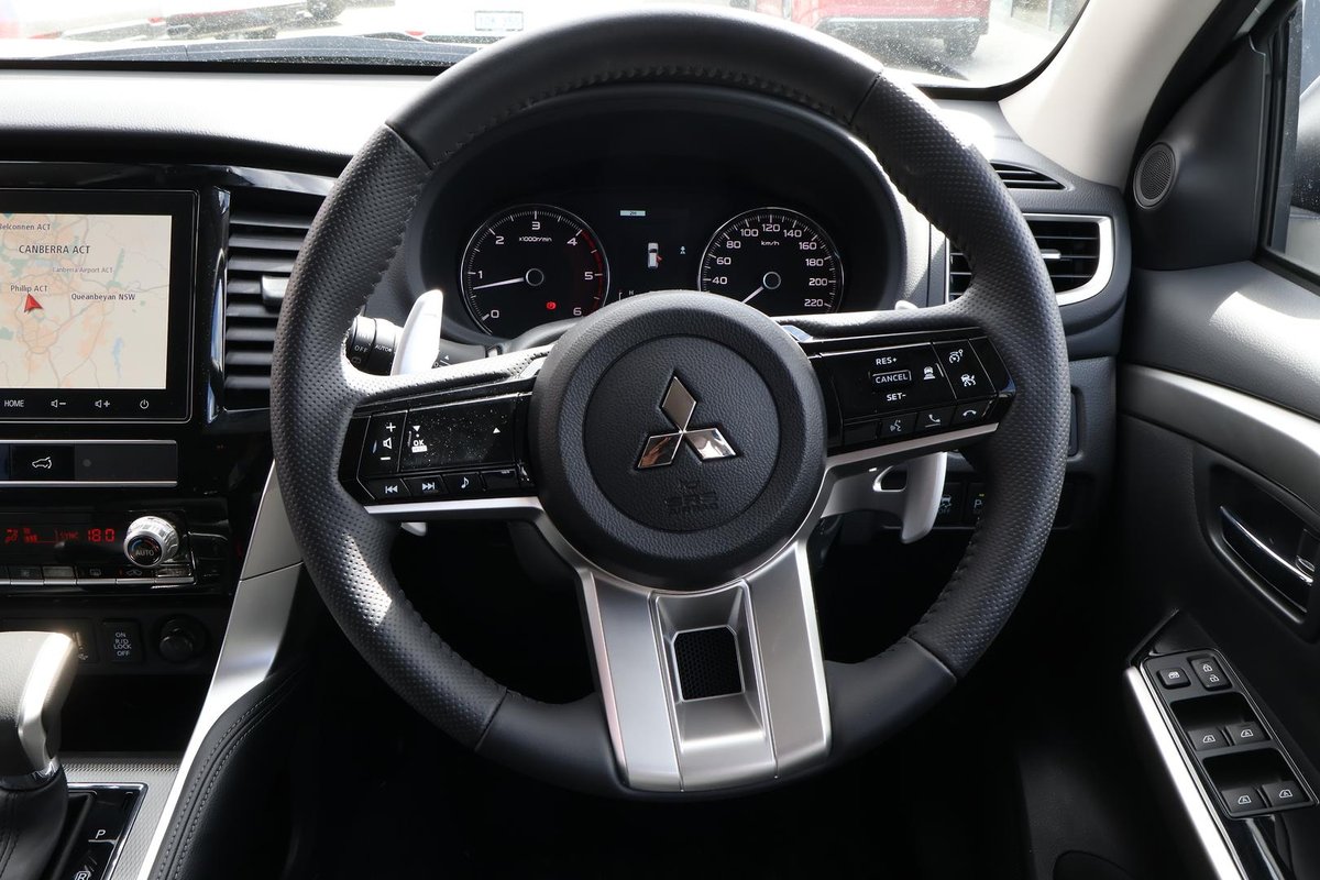2024 Mitsubishi Pajero Sport GLS QG MY25 4X4 Dual Range image 9