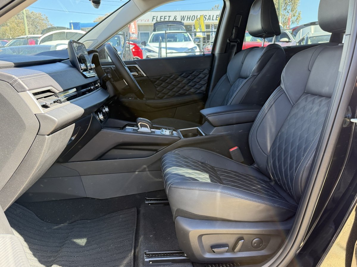2023 Mitsubishi Outlander PHEV Exceed ZM MY23 AWD image 8