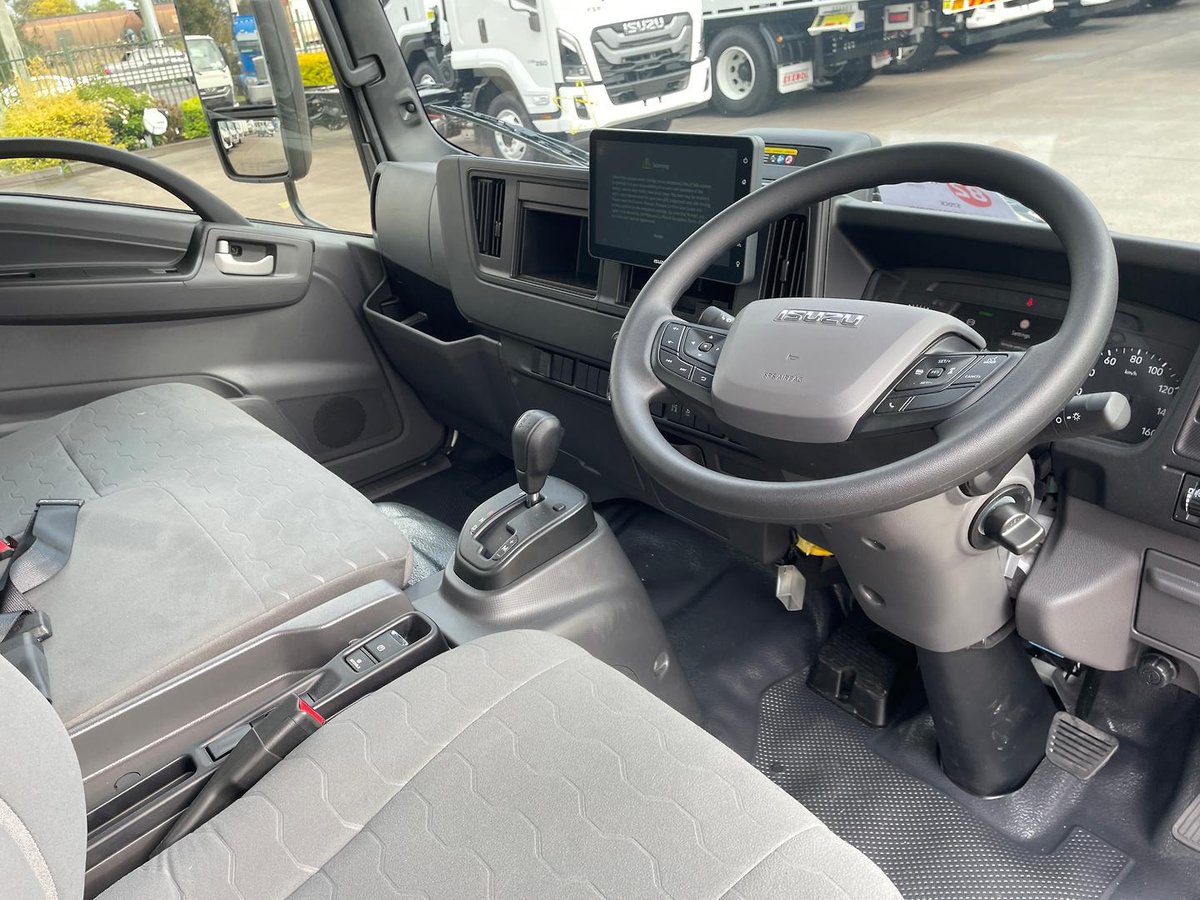 2026 Isuzu N Series NNR 45-150 DT D34 Vanpack image 17