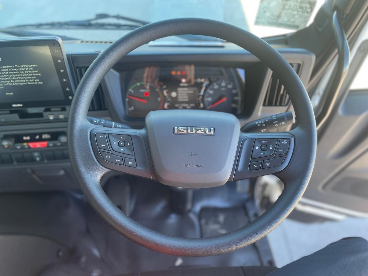 2026 Isuzu N Series NNR 45-150 DT D34 Vanpack image 25