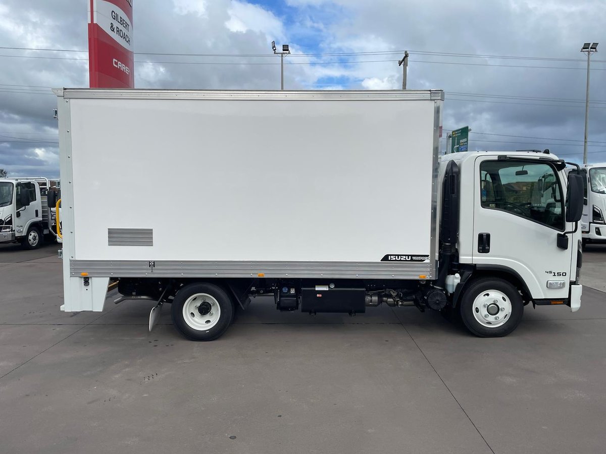 2026 Isuzu N Series NNR 45-150 DT D34 Vanpack image 8