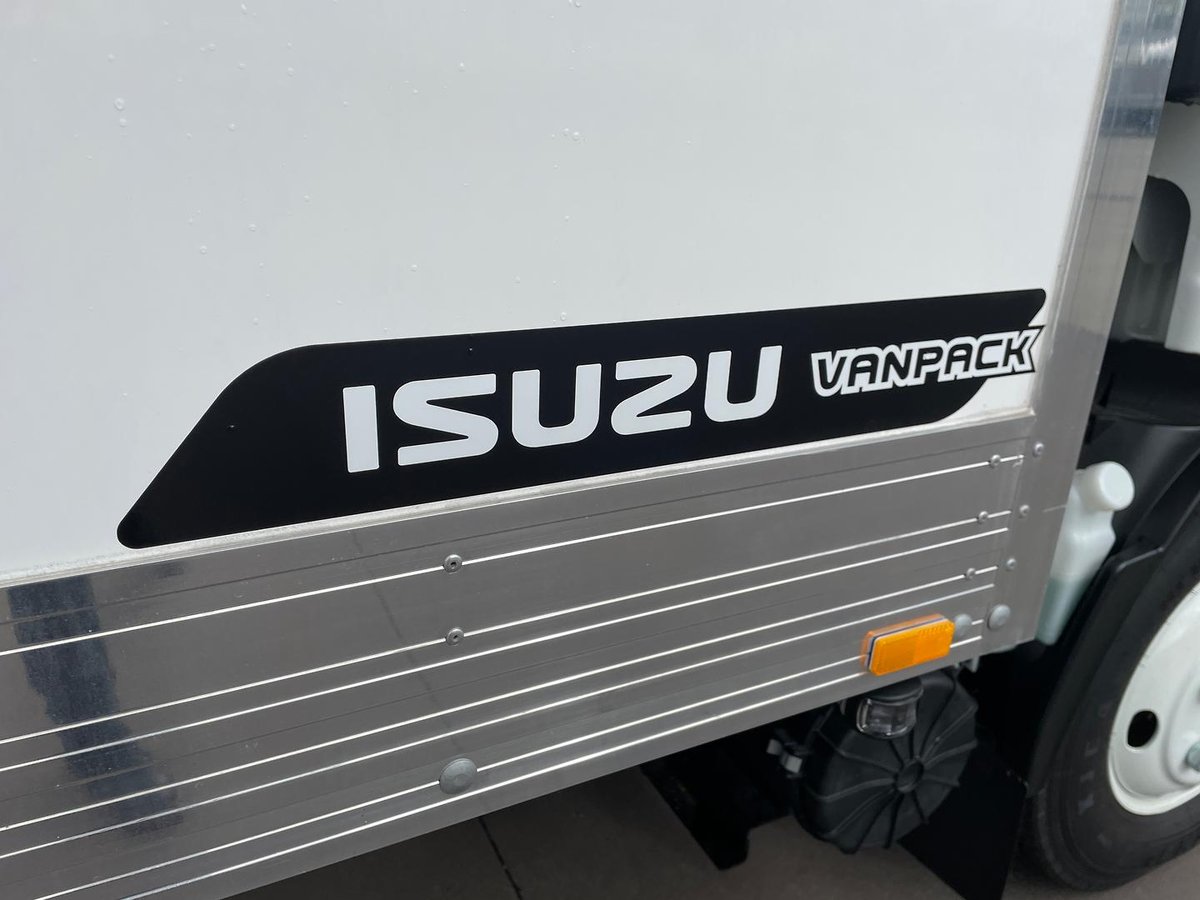 2026 Isuzu N Series NNR 45-150 DT D34 Vanpack image 9