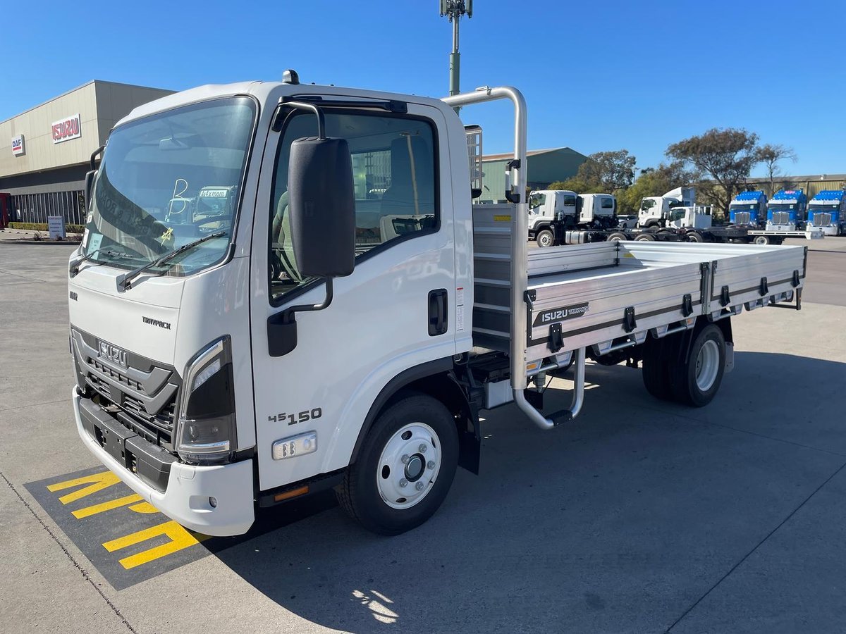 2026 Isuzu N Series NNR 45-150 DT D34 Traypack image 3